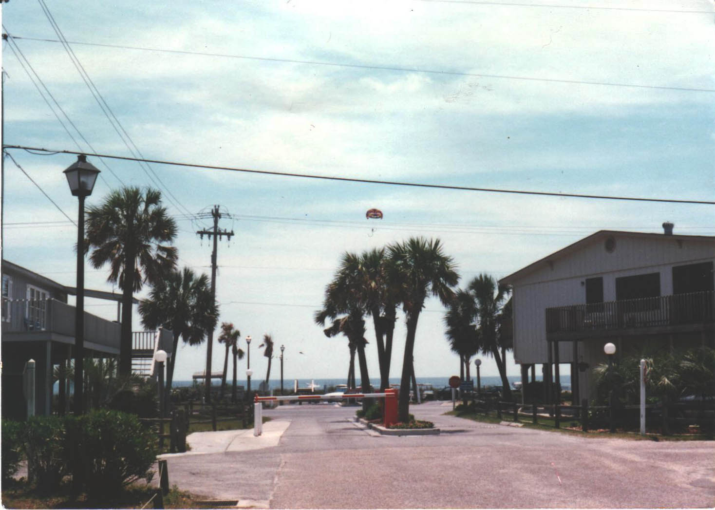 Back Gate with parasailing
