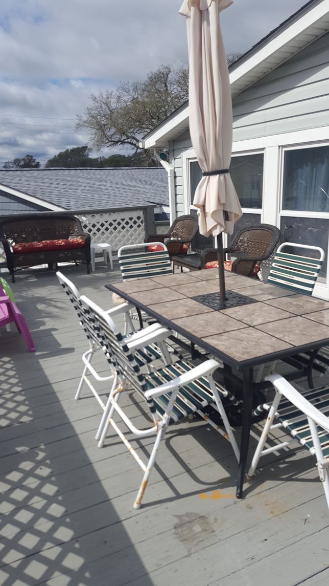 Beautiful Large Upper Deck